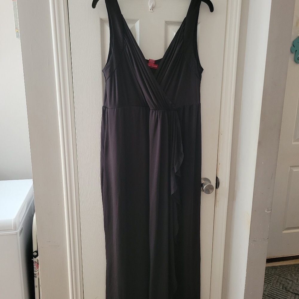 18/20 Avant Garde black slinky maxi dress